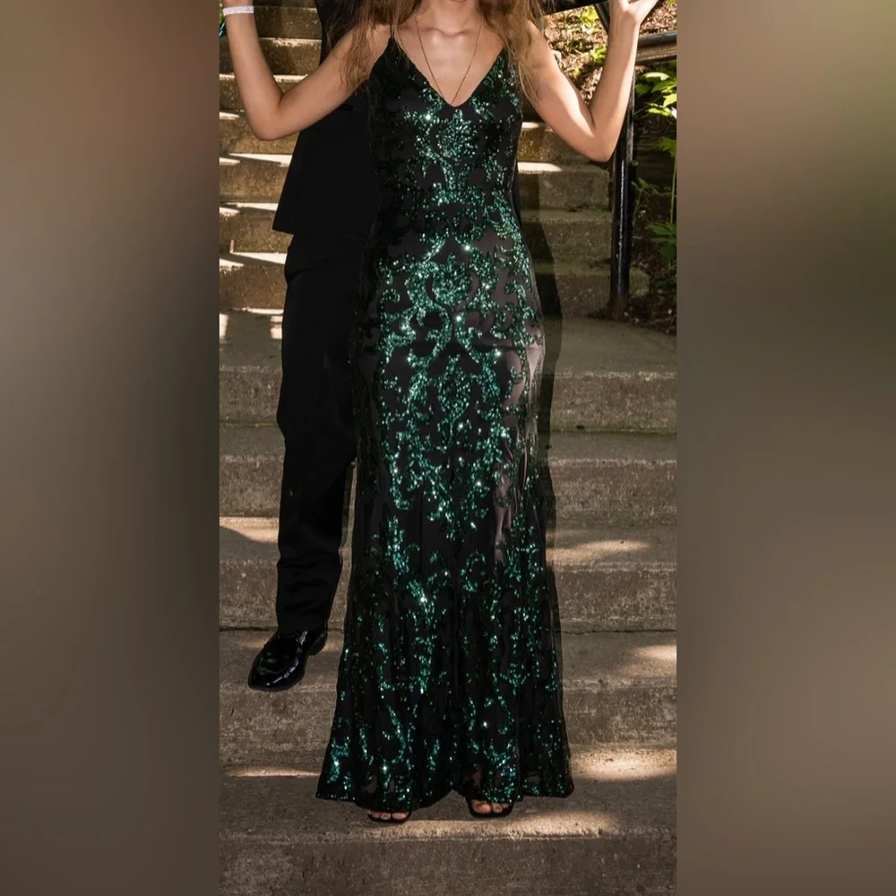 green emerald velvet dress Meadow Formal Open Back Ruffled Dress main image 1
